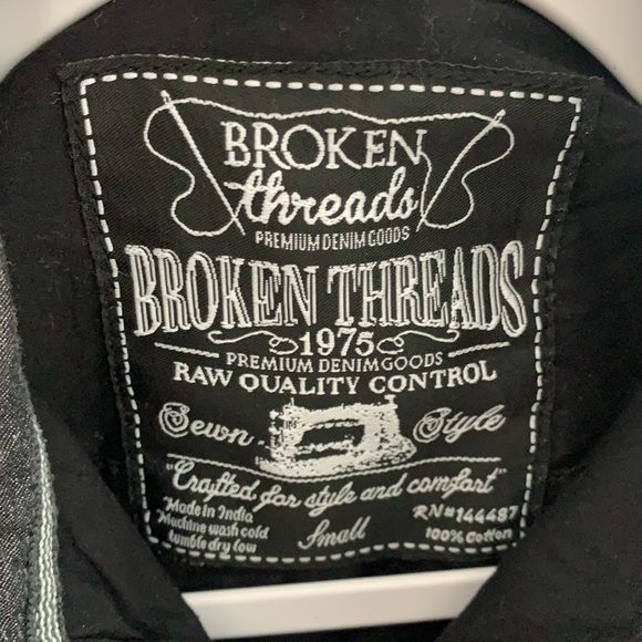 Short sleeve button up shirt - Picture 3 of 5